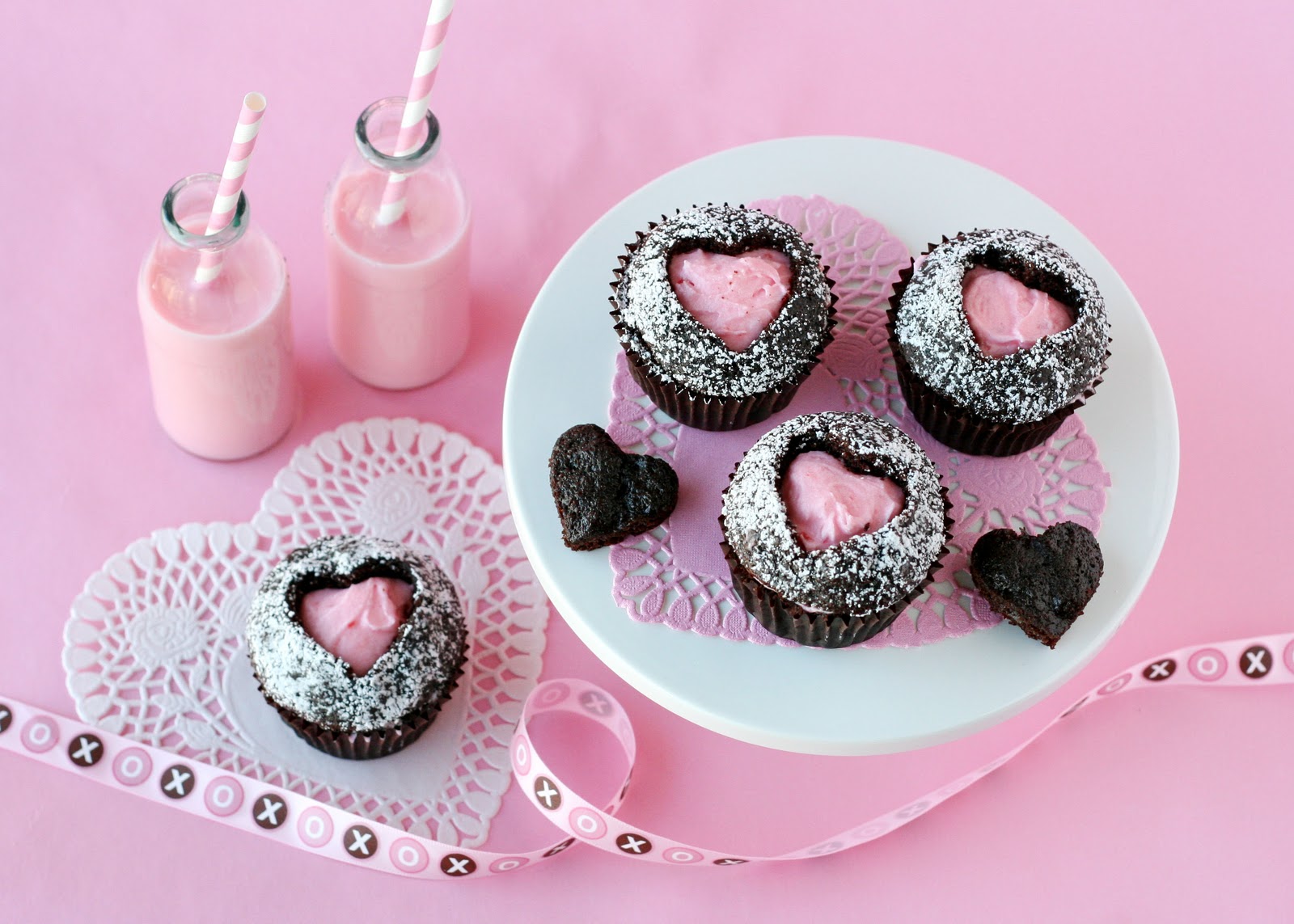 6 Photos of Pink Valentine Heart Cupcakes