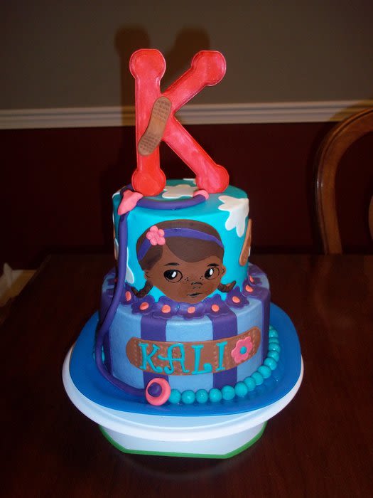 Doc McStuffins Cake