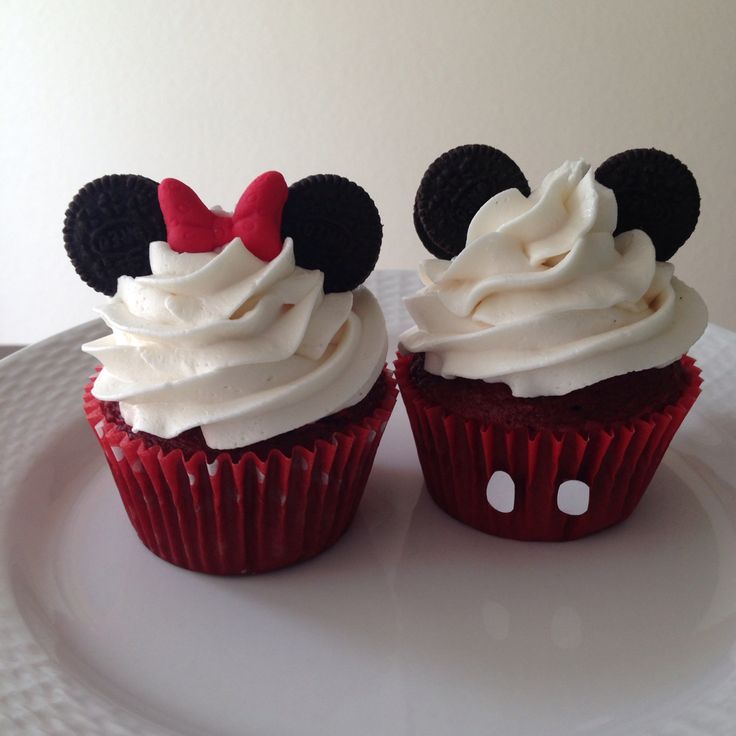 Mickey Mouse Cake with Cupcake Ears