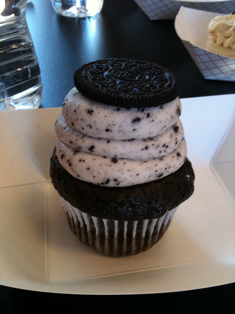 Oreo Cookies and Cream Cupcakes