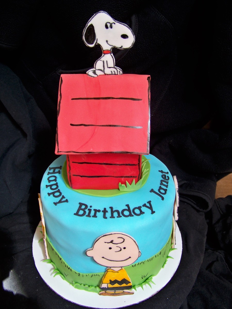 Peanuts Gang Birthday Cake