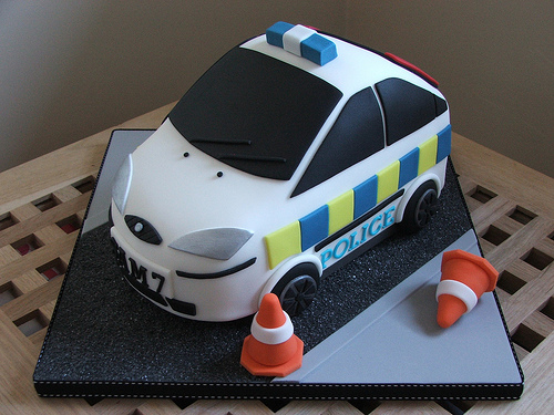 9 Police Bus Cakes Photo - Police Car Cake, Police Car Cake and Fire ...