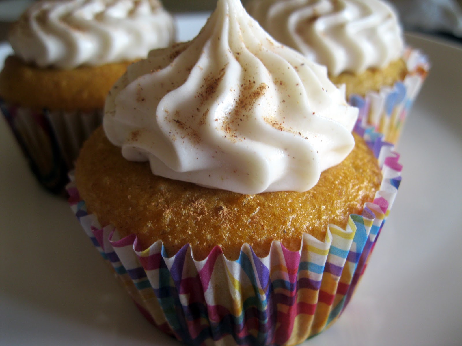 Pumpkin Pie with Cream Cheese Frosting Cupcakes