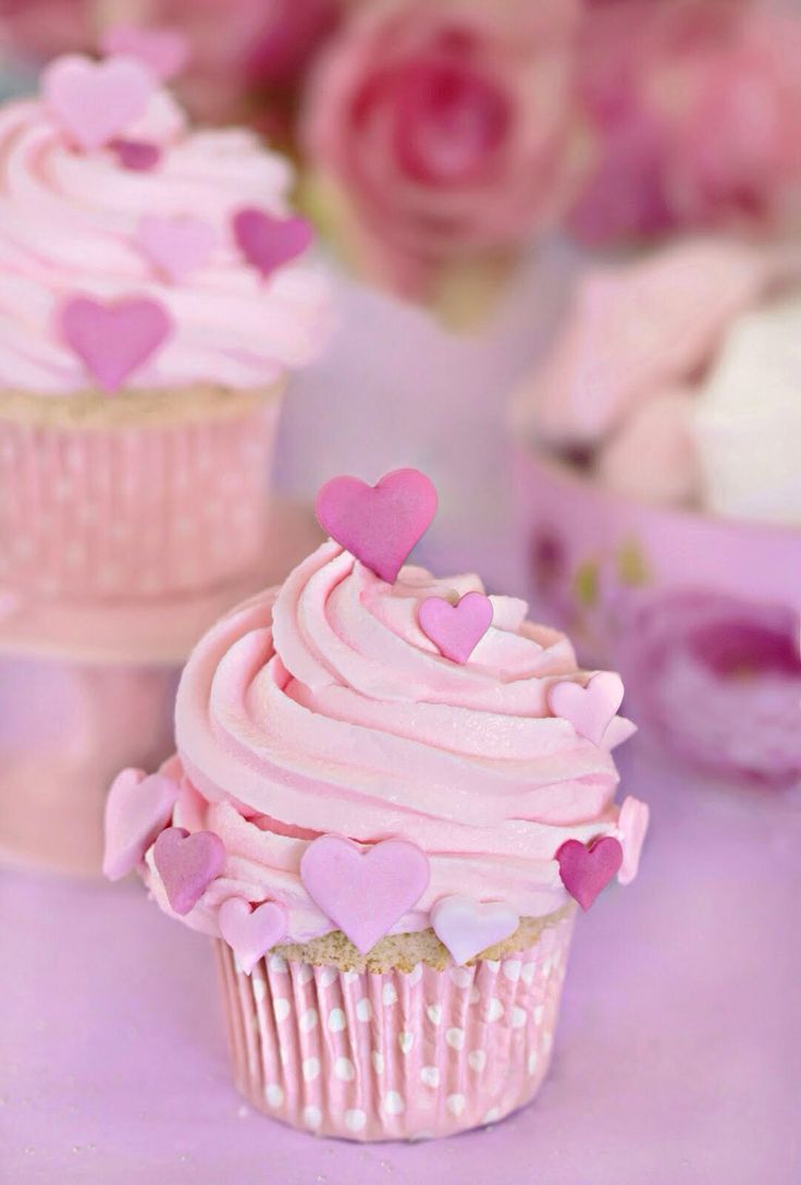 Strawberry Valentine Cupcakes