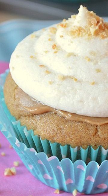 Banana Cupcakes with Buttercream Frosting