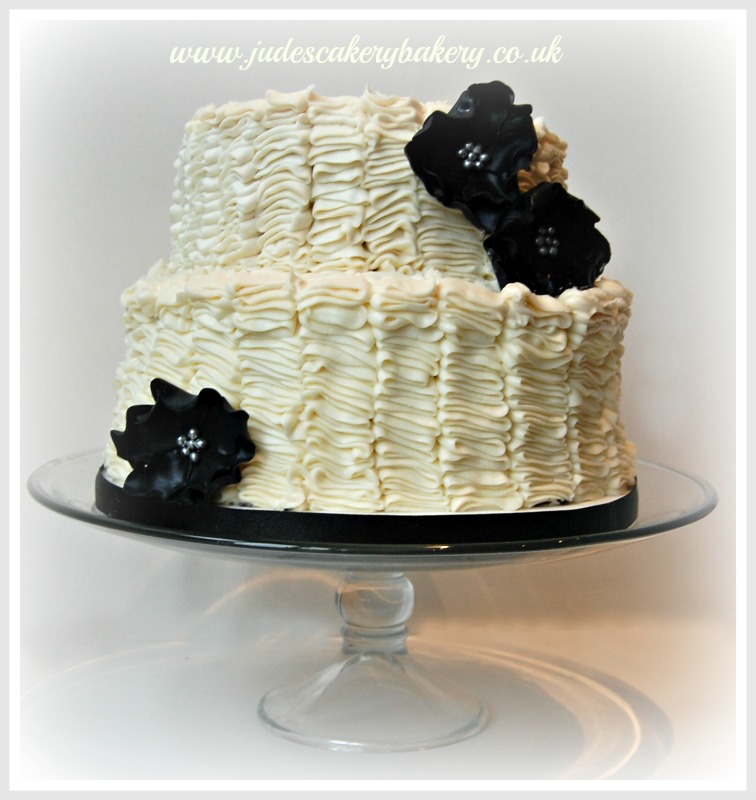 Black and White 2 Tier Wedding Cakes