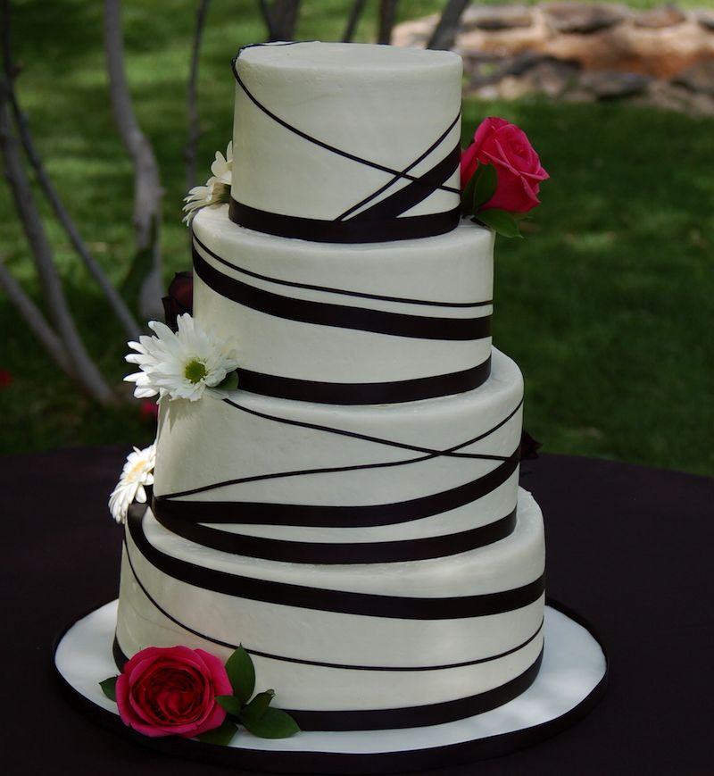 Black and White Wedding Cake Purple