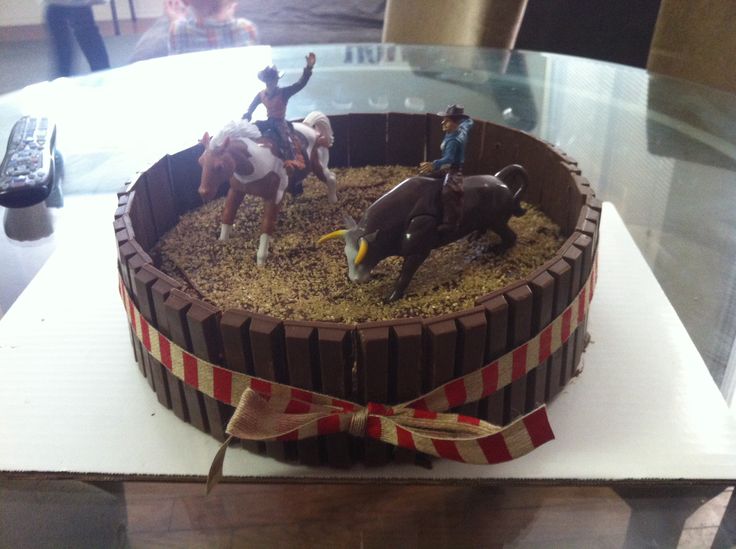 10 Photos of DIY Cowboy Birthday Cakes