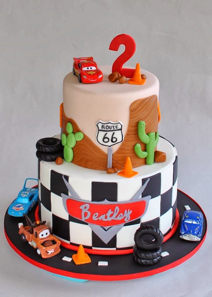 Disney Cars Lightning McQueen Cake