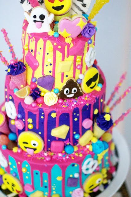 Emoji Birthday Cakes for Girls