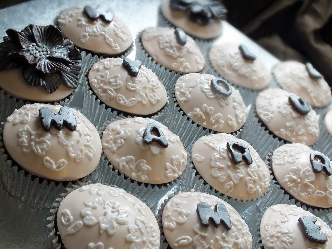 Engagement Cake Cupcakes