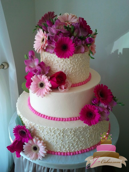 Lace Piping Wedding Cakes