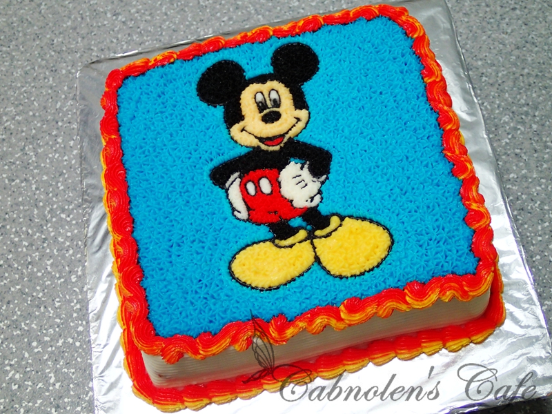 Mickey Mouse Buttercream Cakes