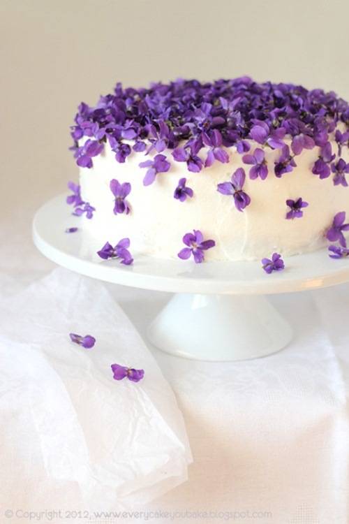 Purple Edible Flowers for Cake