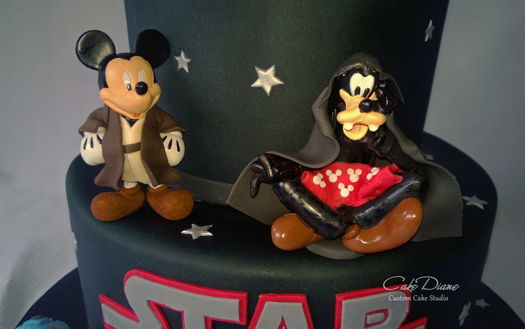 Star Wars Mickey Mouse Cake