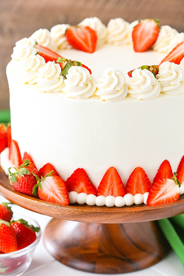 Strawberries and Cream Cheesecake Cake