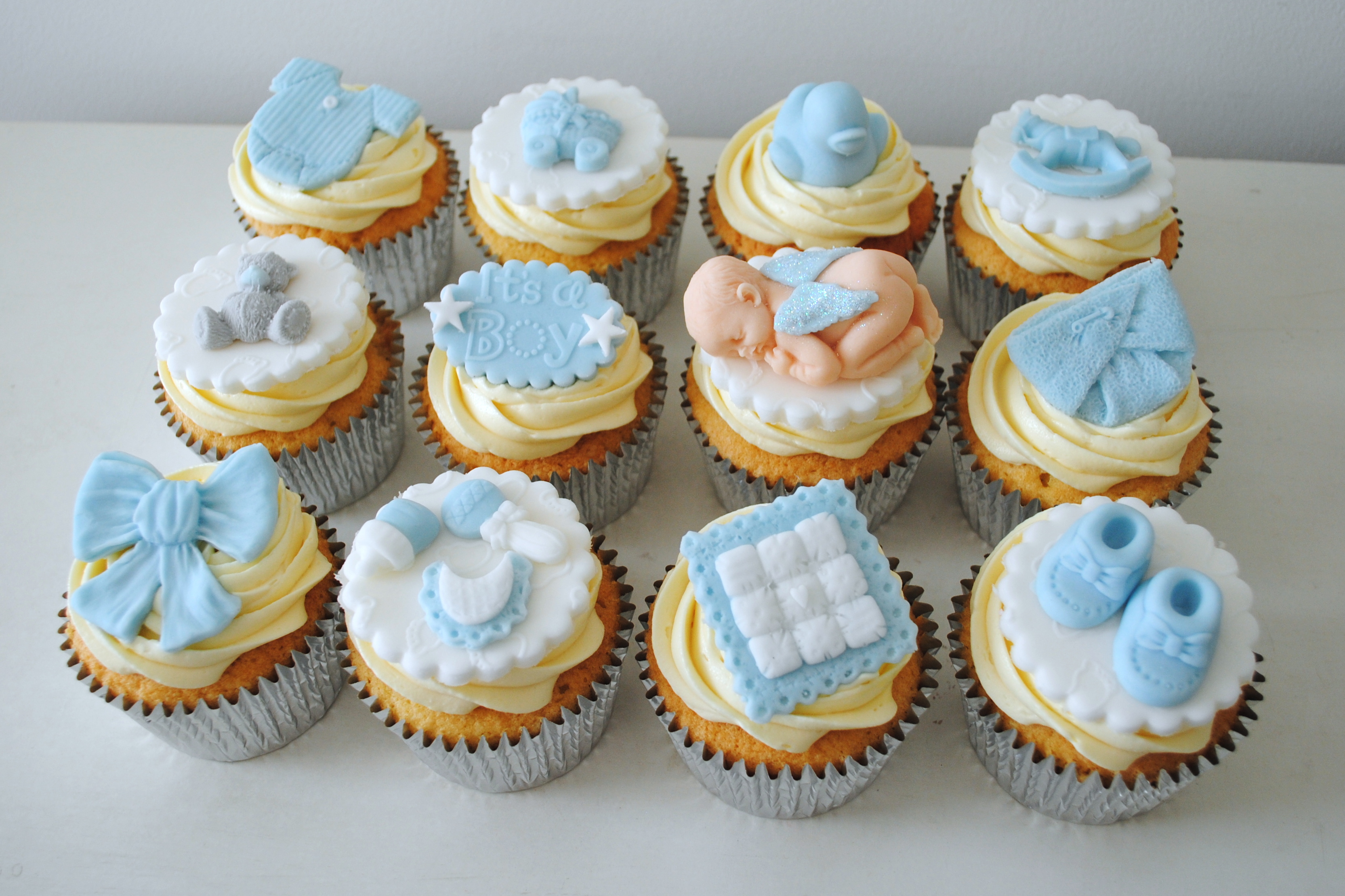 Baby Shower Cupcake Cake