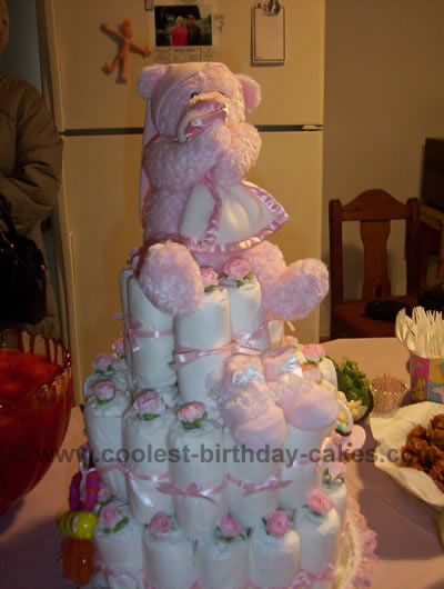 11 Photos of Baby Shower Cakes Made From Diapers