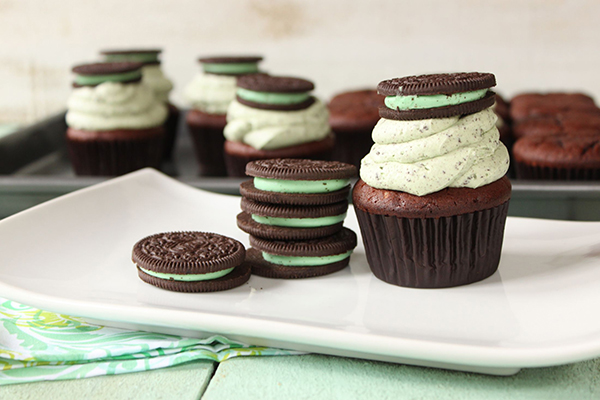 Chocolate Mint Oreo Cupcakes