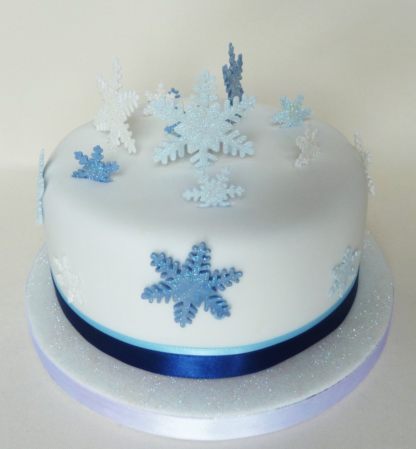 Christmas Cake with Snow Flakes