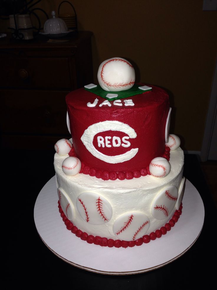 Cincinnati Reds Cake