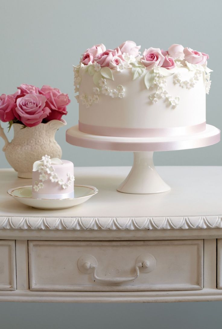 11 Photos of Elegant Birthday Cakes For Peggy