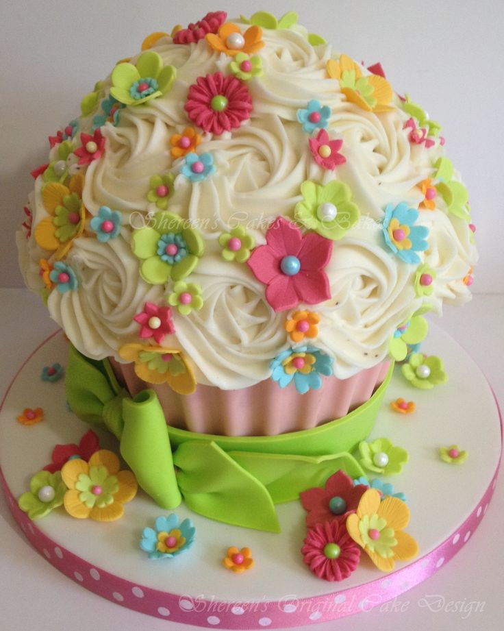 Giant Cupcake Birthday Cake