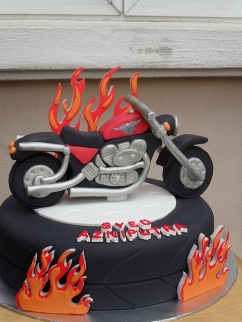 Harley-Davidson Birthday Cakes for Men