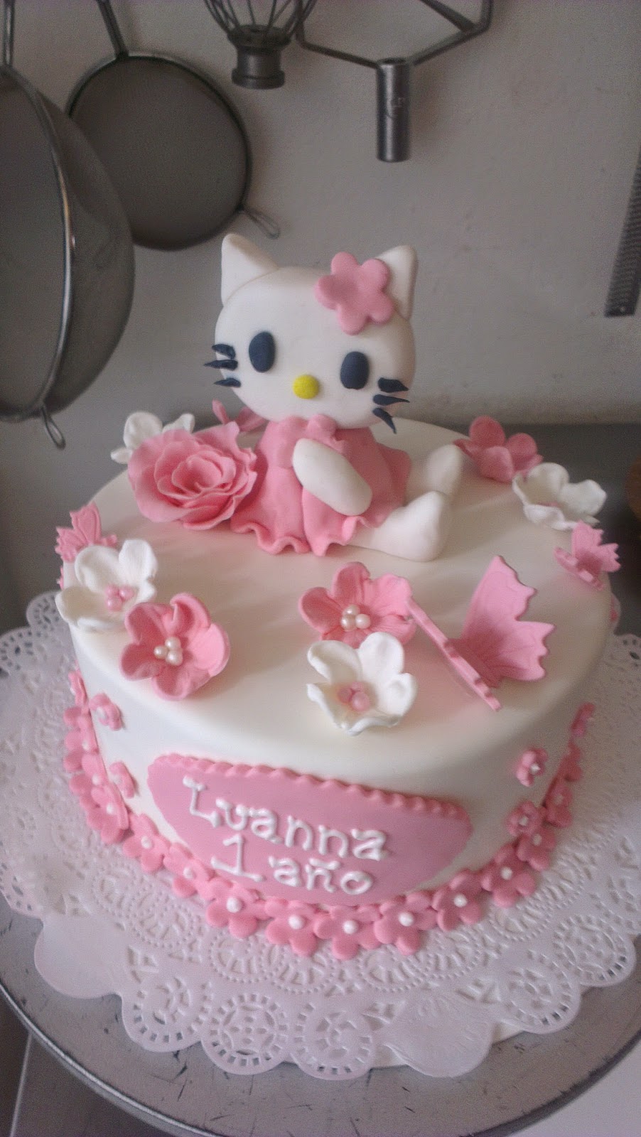 8 Photos of Hello Kitty Cakes 8 Years Old