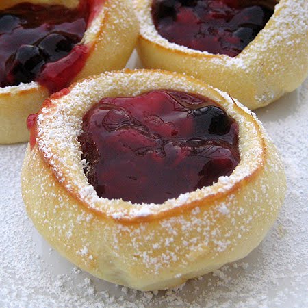 Mini German Pancakes in Muffin Tins