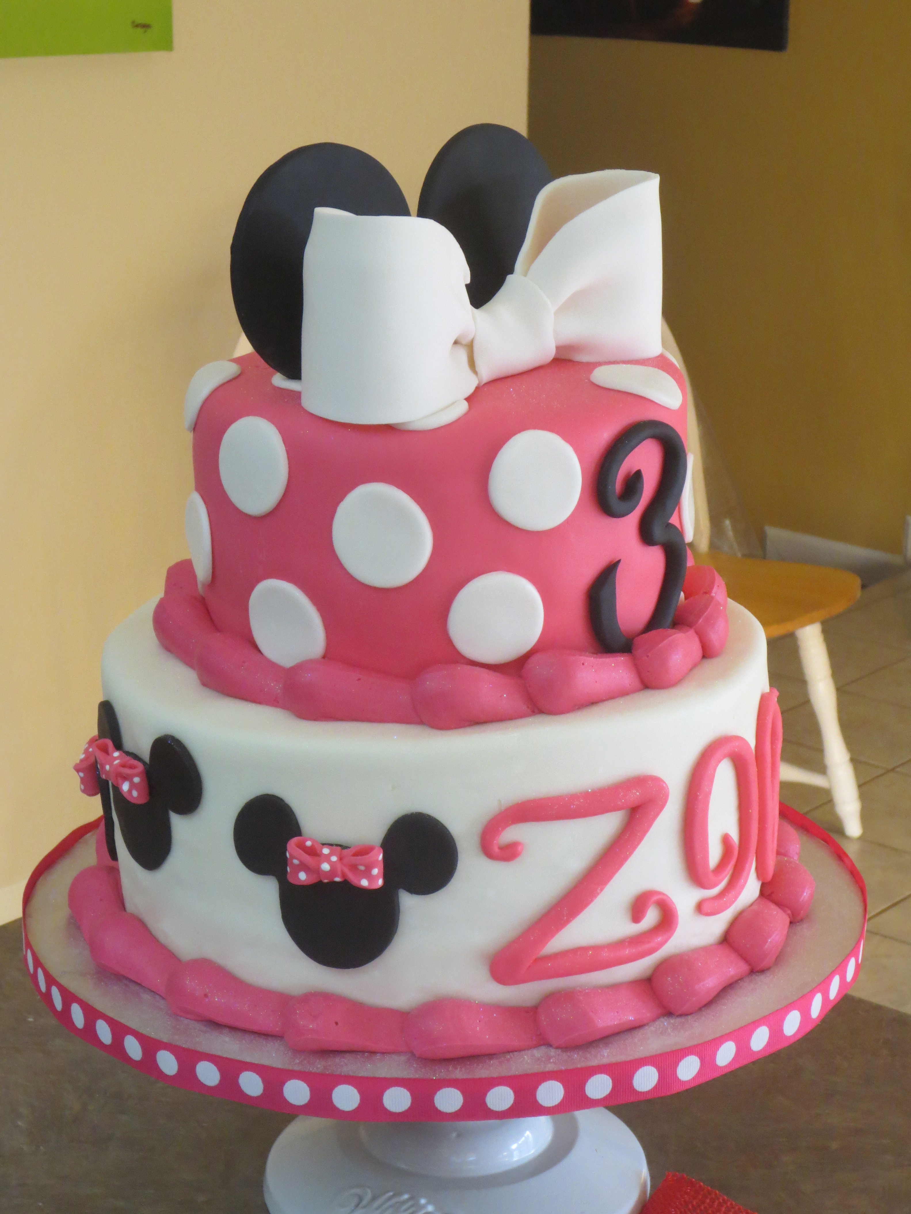 Minnie Mouse Cake