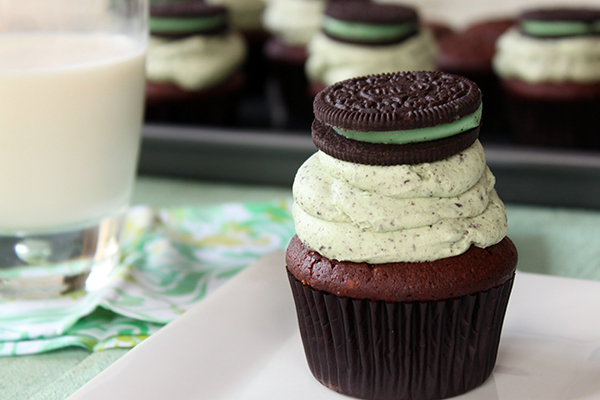 Mint Cookies and Cream Cake