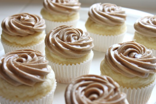 Pancake and Bacon Cupcakes with Maple Frosting