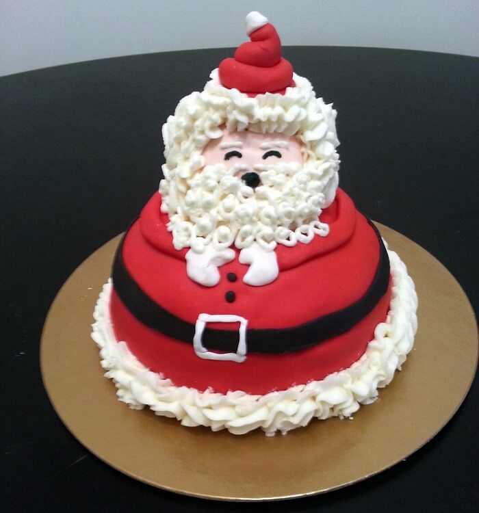 6 Photos of Santa Claus Town Cakes