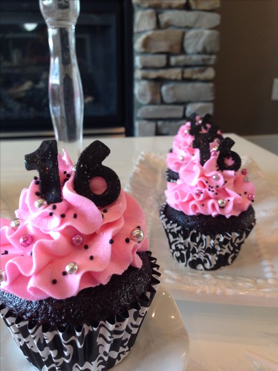 9 Photos of Sweet 16 Birthday Cake And Cupcakes