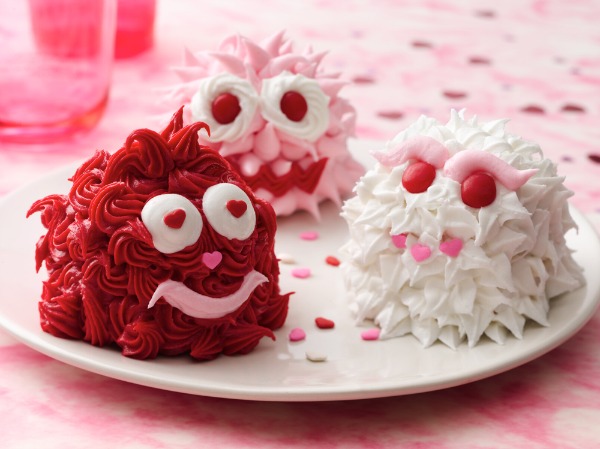 Valentine Cake and Cupcake Decorating Ideas