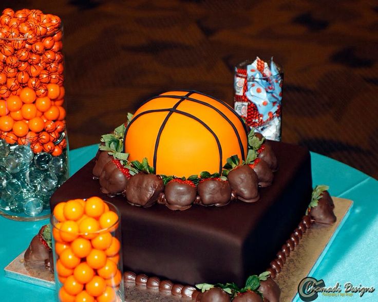 11 Photos of Amazing Basketball Themed Groom Cakes