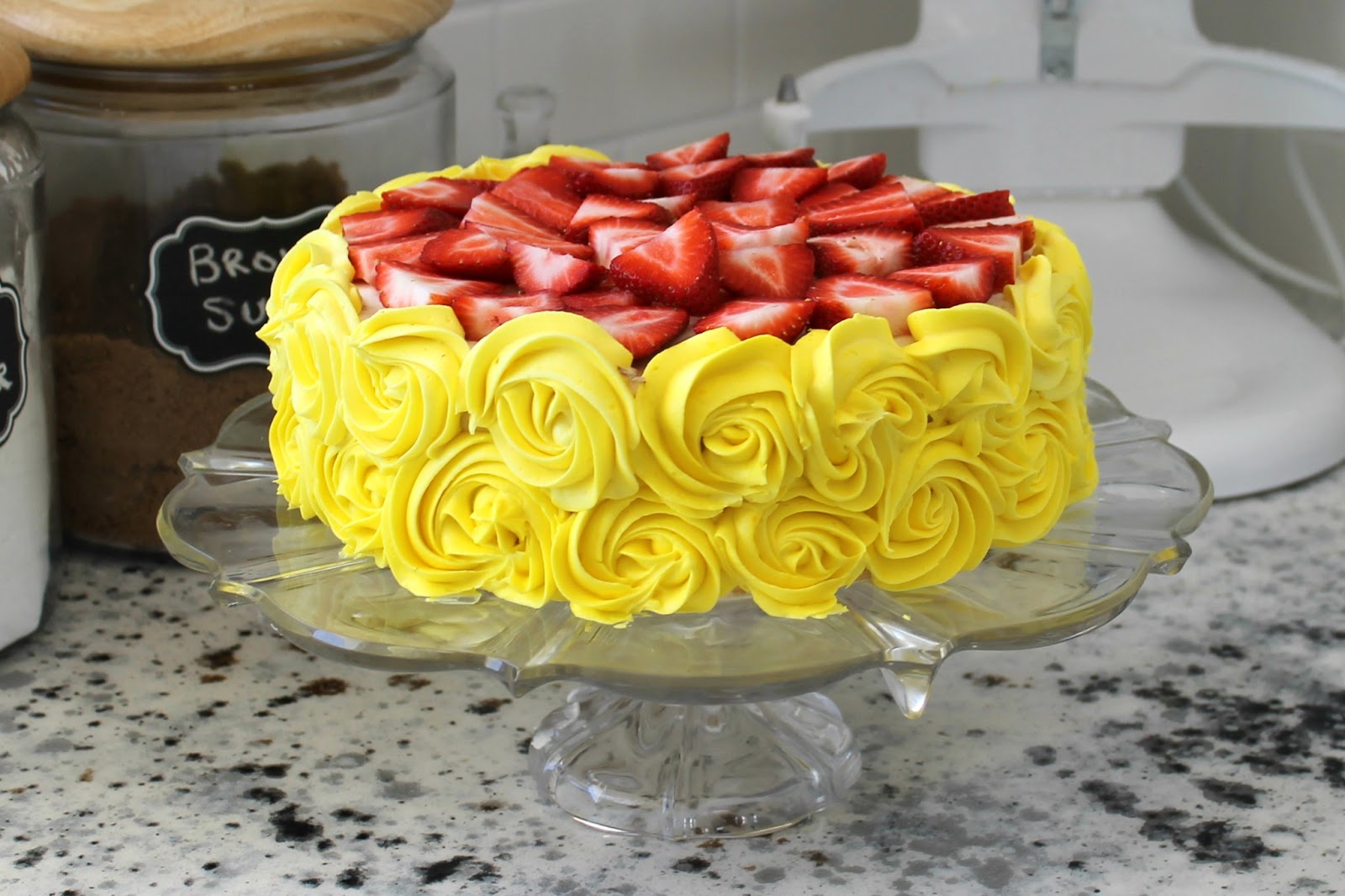 12 Photos of Yellow Cakes Cake Decorating