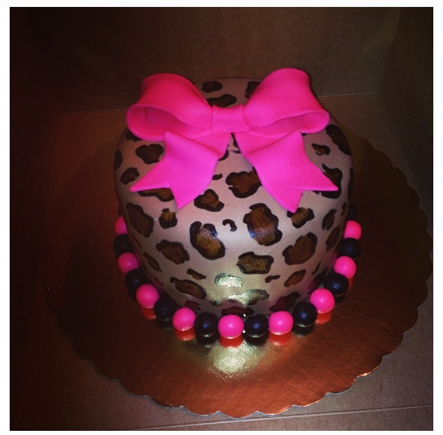 12 Photos of Cheetah Print Birthday Cakes With Bows