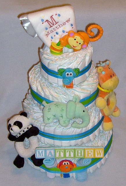 Make Baby Diaper Shower Cakes