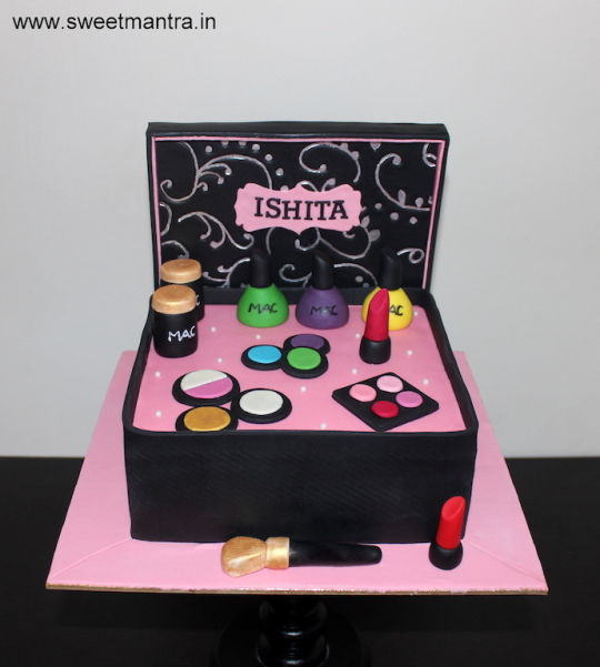 Makeup Birthday Cakes for Girls