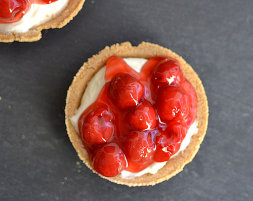 No-Bake Cherry Cheesecake Tarts