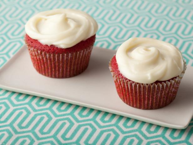 7 Photos of Red Velvet Cupcakes With Cream Cheese