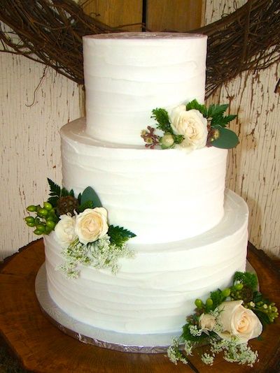 Simple Elegant Buttercream Wedding Cake