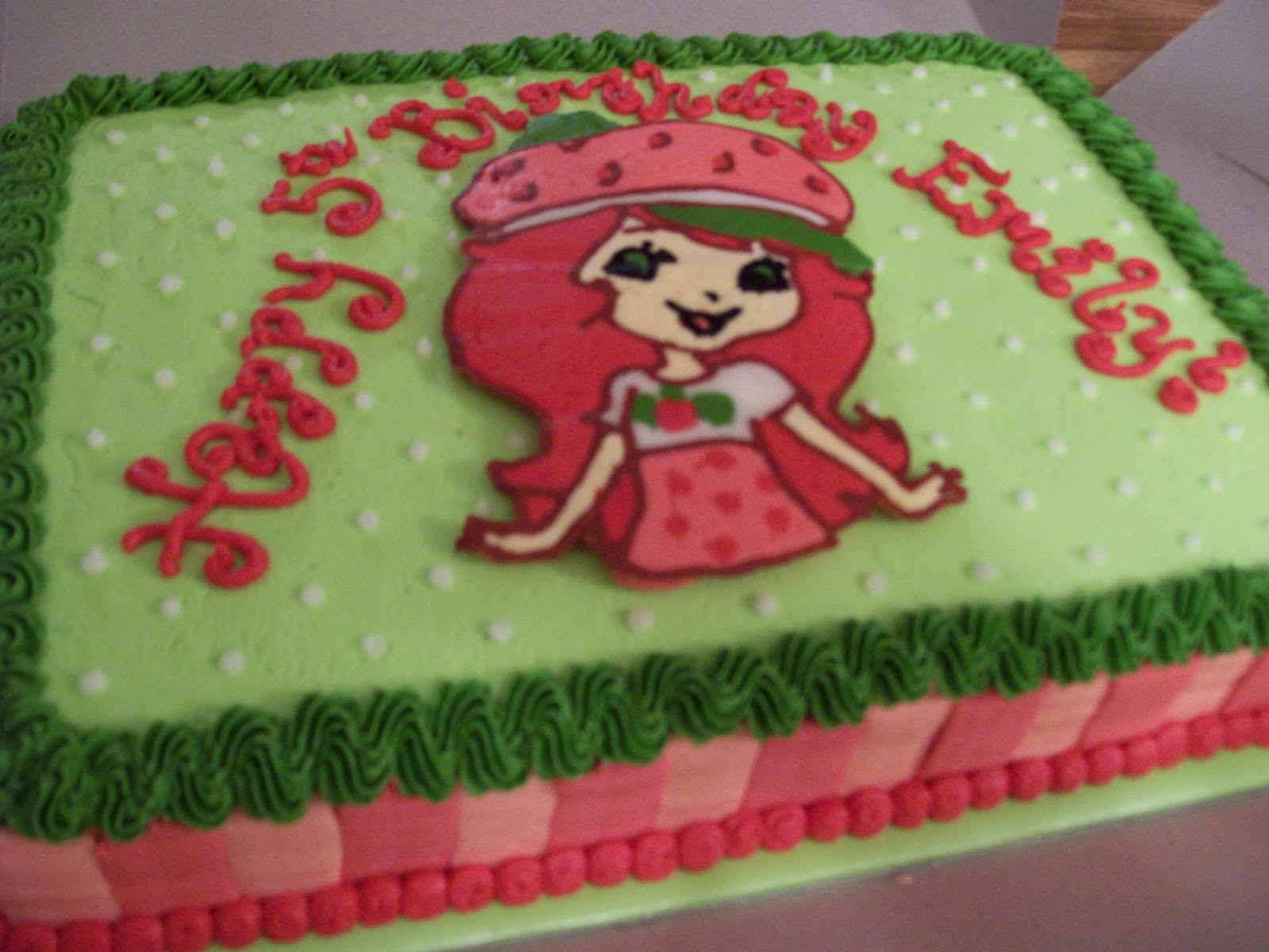 12 Photos of Simple Strawberry Shortcake Girls Birthday Cupcakes