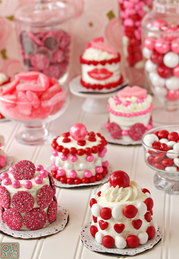 10 Photos of Valentine's Day Mini Heart Cakes