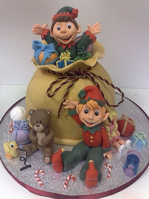 Cake with Christmas Elves