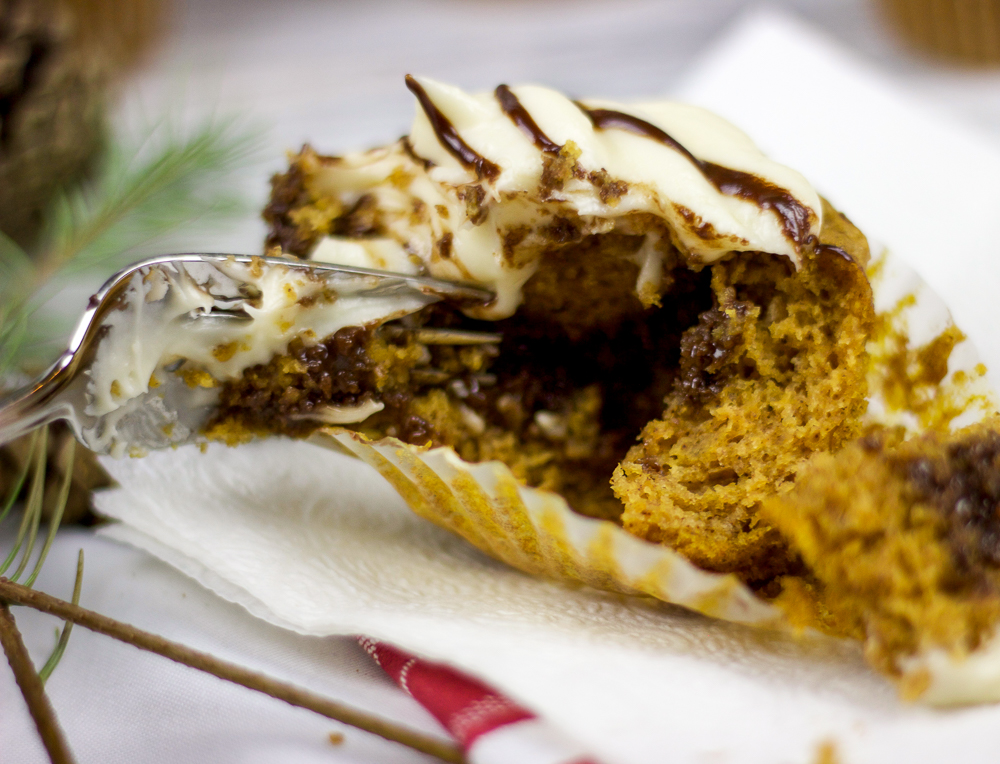 Chocolate Cupcakes with Cream Cheese Filling