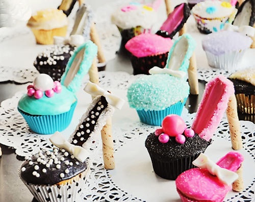 13 Photos of Cakes Shaped Like Stilettos