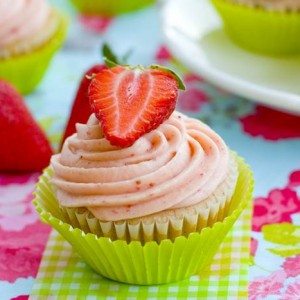 Fresh Strawberry Cupcakes Recipe